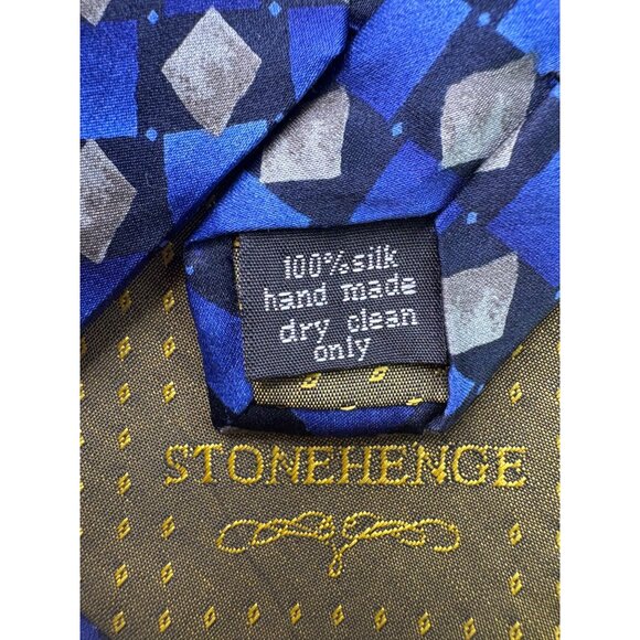 Stonehenge Men’s Blue & Gray 100% Silk Geometric Diamond Pattern Neck Tie - Picture 3 of 8
